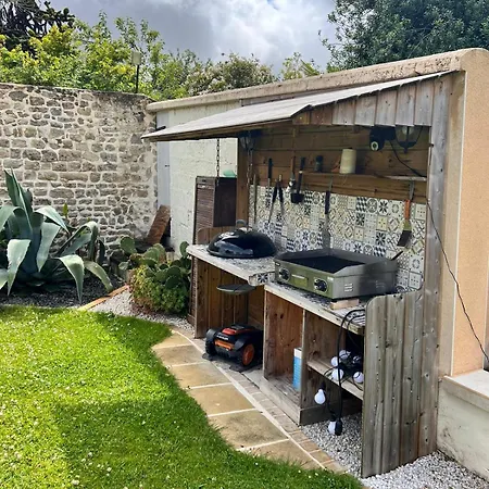 Les Palmiers Bed & Breakfast