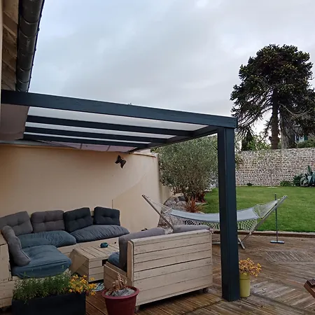 Les Palmiers Bed & Breakfast Bayeux